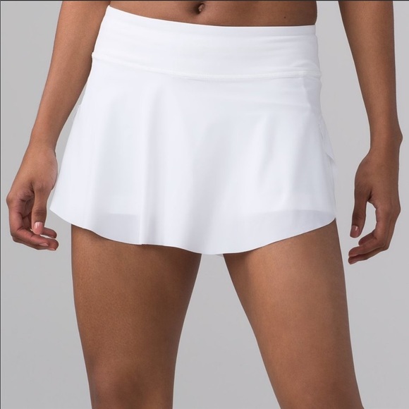 Lululemon quick pace skirt 8 white worn once